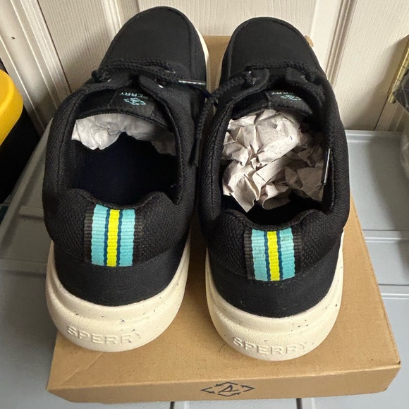 Sperry Top-Sider Men's Captain's Moc Seacycled Shoe - Picture 4 of 5